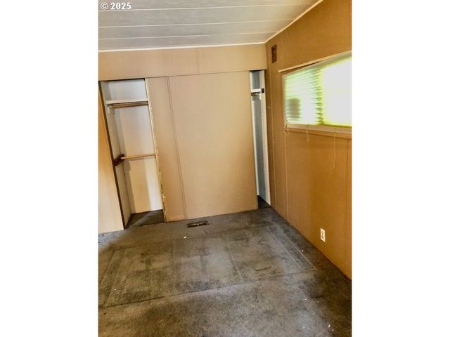 1475 GREEN ACRES Rd 66, Eugene, OR 97408