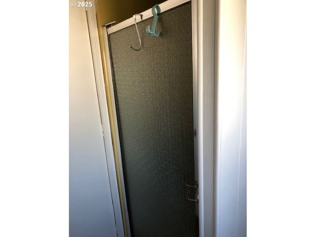 1475 GREEN ACRES Rd 66, Eugene, OR 97408