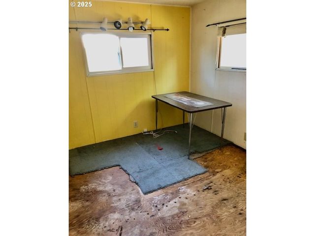 1475 GREEN ACRES Rd 66, Eugene, OR 97408