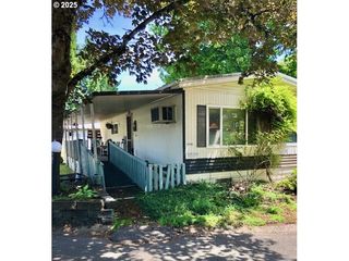 1475 GREEN ACRES Rd 66, Eugene, OR 97408