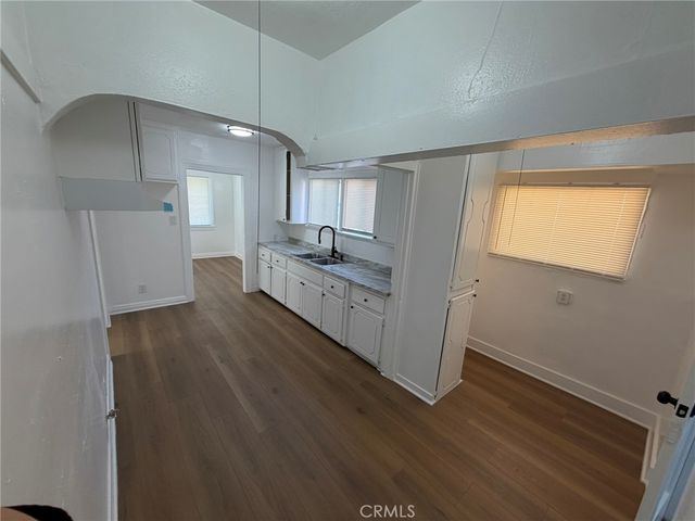 5142 S 4th Avenue, Los Angeles, CA 90043