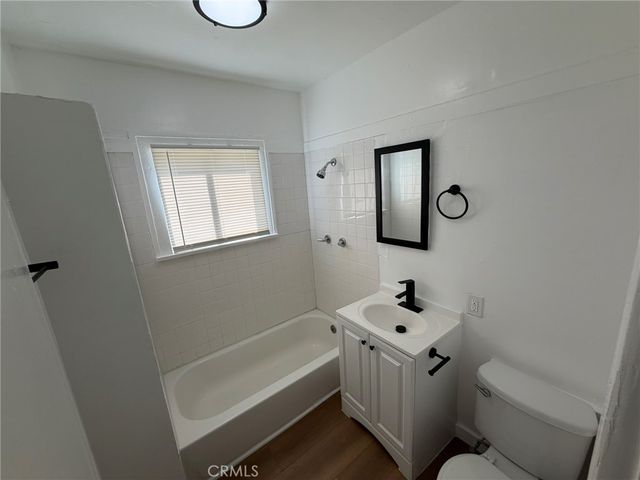 5142 S 4th Avenue, Los Angeles, CA 90043