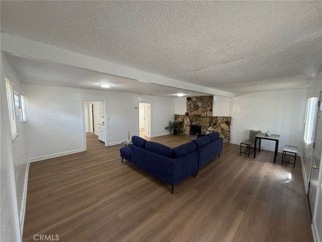 5142 S 4th Avenue, Los Angeles, CA 90043