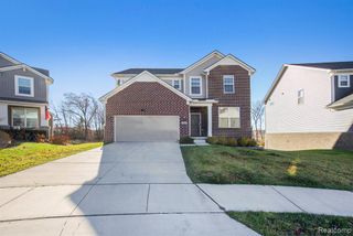 58543 Navarra Drive, South Lyon, MI 48178