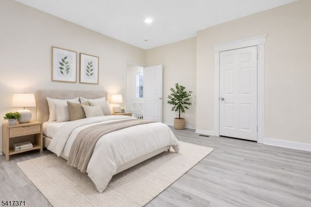 88 Devon St, Kearny Town, NJ 07032