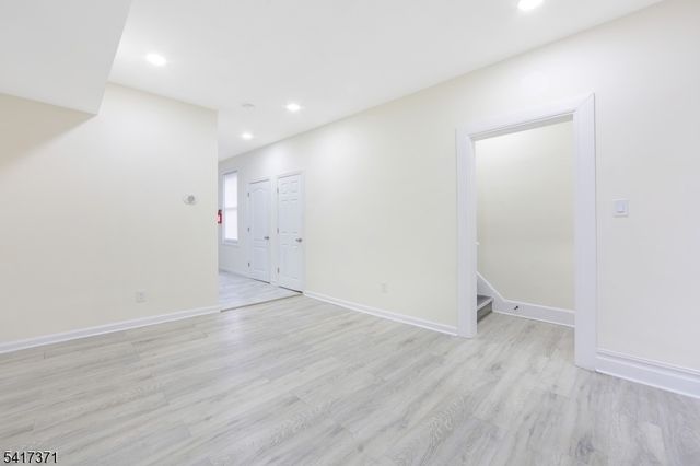 88 Devon St, Kearny Town, NJ 07032