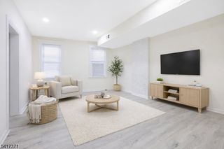 88 Devon St, Kearny Town, NJ 07032