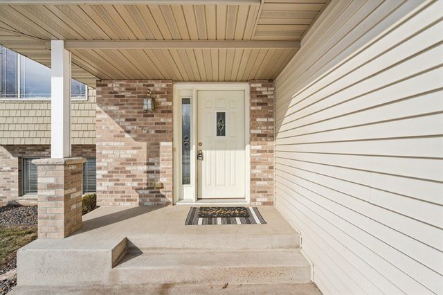 4404 E Viking Court, Wyoming, MN 55092