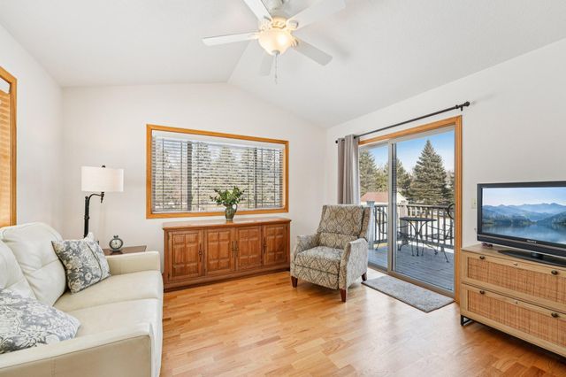 4404 E Viking Court, Wyoming, MN 55092