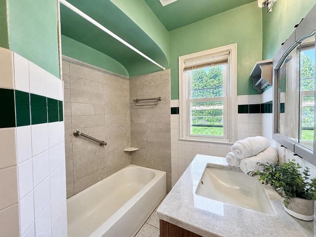 458 S Fremont Street, Janesville, WI 53545