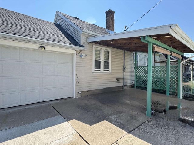 458 S Fremont Street, Janesville, WI 53545