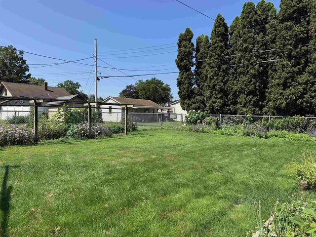 458 S Fremont Street, Janesville, WI 53545