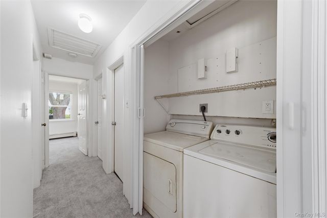 67 E End Avenue, Hicksville, NY 11801