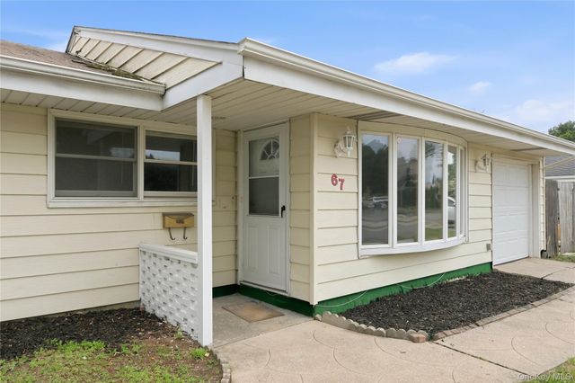 67 E End Avenue, Hicksville, NY 11801