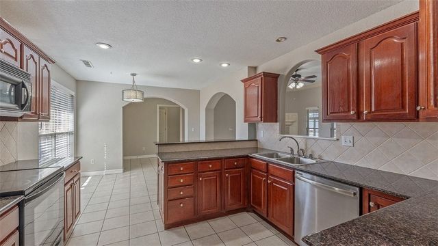 3376 Haywood Cove, Springdale, AR 72764