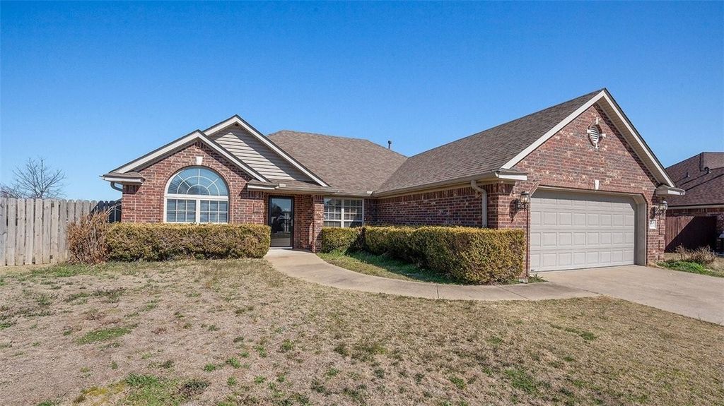 3376 Haywood Cove, Springdale, AR 72764