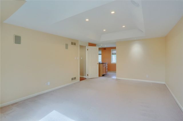 2558 Country Side Lane, Franklin Park, PA 15090