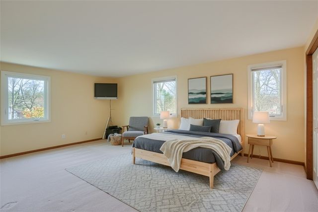 2558 Country Side Lane, Franklin Park, PA 15090