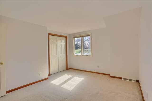 2558 Country Side Lane, Franklin Park, PA 15090