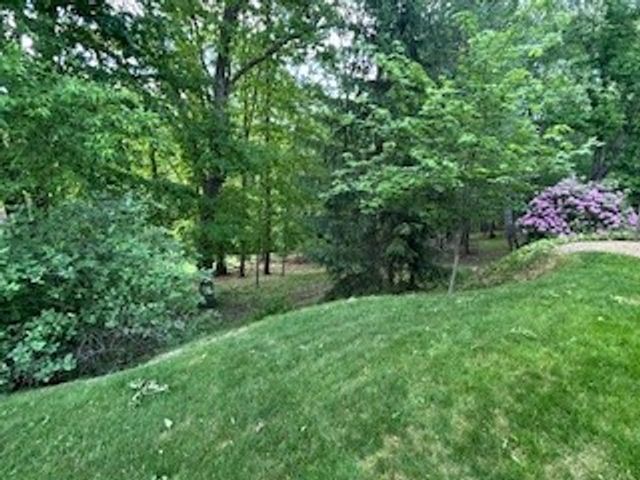 2558 Country Side Lane, Franklin Park, PA 15090