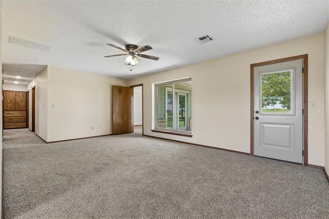 2127 NE Van Buren Avenue, Piedmont, OK 73078