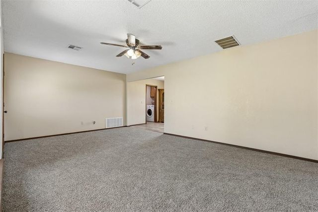 2127 NE Van Buren Avenue, Piedmont, OK 73078