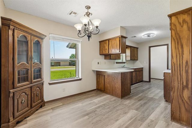 2127 NE Van Buren Avenue, Piedmont, OK 73078