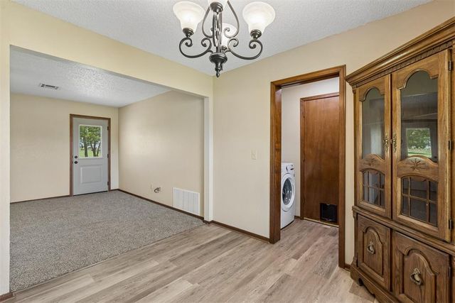 2127 NE Van Buren Avenue, Piedmont, OK 73078