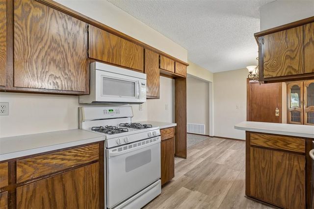 2127 NE Van Buren Avenue, Piedmont, OK 73078