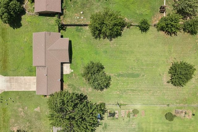 2127 NE Van Buren Avenue, Piedmont, OK 73078
