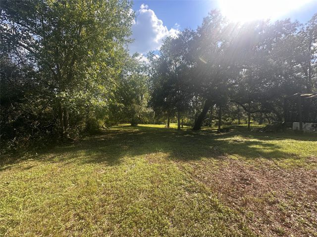 612 Byrd Salyer Road, Bay City, TX 77414