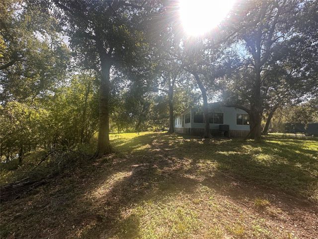 612 Byrd Salyer Road, Bay City, TX 77414