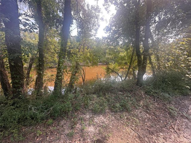 612 Byrd Salyer Road, Bay City, TX 77414