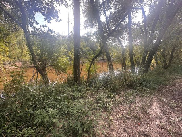 612 Byrd Salyer Road, Bay City, TX 77414