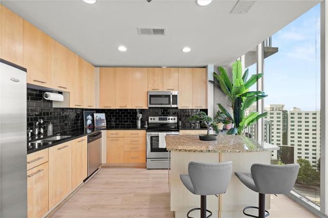 3324 Peachtree Road NE 1512, Atlanta, GA 30326