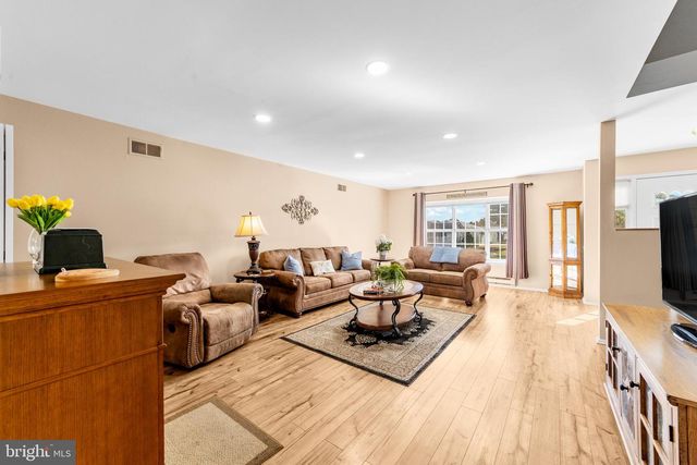 376-A STIRLING DR, Monroe Township, NJ 08831