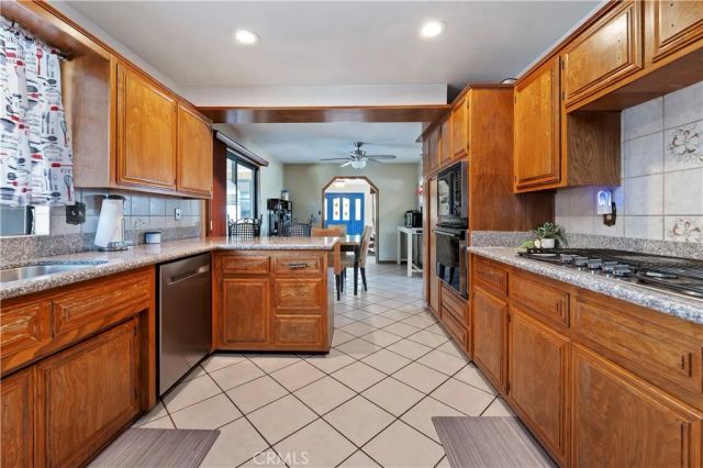 27266 Pacifica Court, Hemet, CA 92544