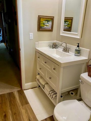 219 Lakeview Dr, Hayesville, NC 28904