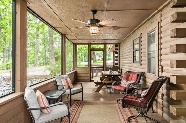 219 Lakeview Dr, Hayesville, NC 28904
