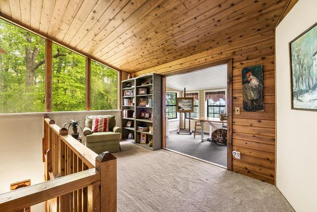 219 Lakeview Dr, Hayesville, NC 28904