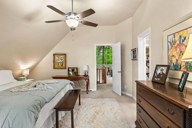 219 Lakeview Dr, Hayesville, NC 28904