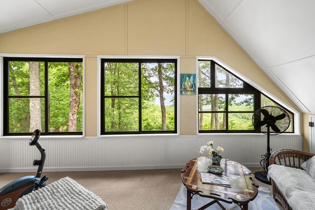 219 Lakeview Dr, Hayesville, NC 28904