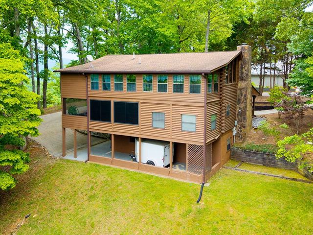 219 Lakeview Dr, Hayesville, NC 28904