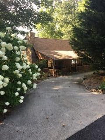 219 Lakeview Dr, Hayesville, NC 28904