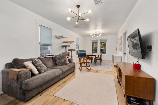 911 Valdez ST, Austin, TX 78741