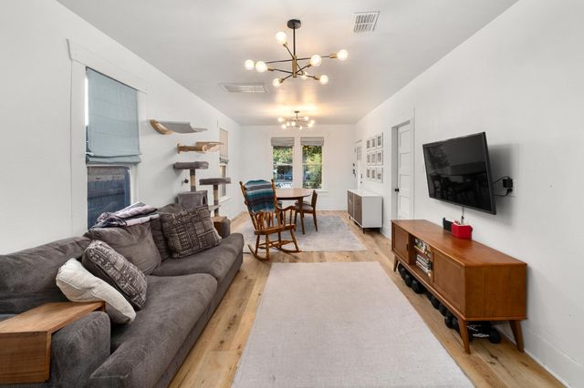 911 Valdez ST, Austin, TX 78741