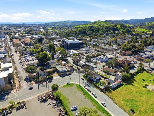 70 E Main Avenue, Morgan Hill, CA 95037