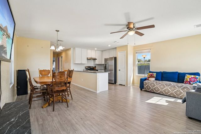 13607 Flock, San Antonio, TX 78252