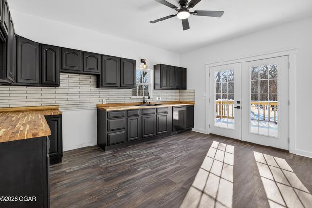 13038 E Minnie Ball Road, Nevada, MO 64772