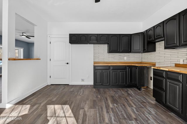 13038 E Minnie Ball Road, Nevada, MO 64772